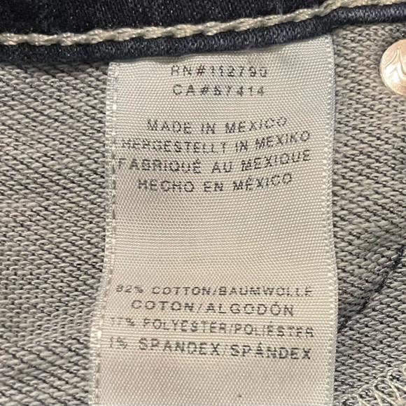 TRUE RELIGION Dark Wash Denim Shorts Size 24. LIKE NEW! - Picture 7 of 9